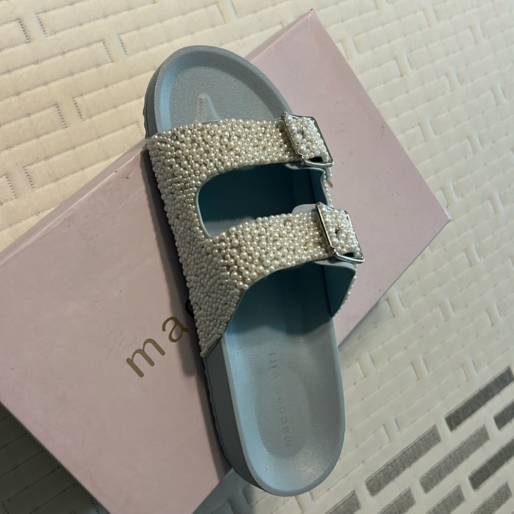 Madden girl slip ons